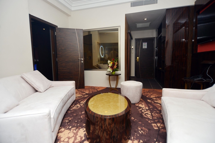 Imagen de los interiores del Hotel Fleur De Lys Plateau. Foto 16