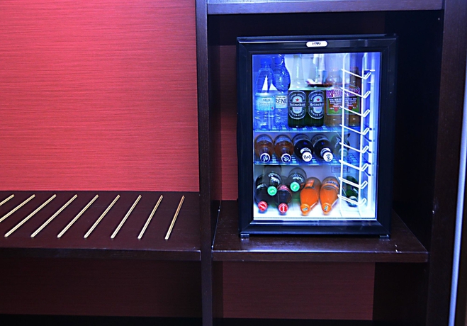 Imagen de la habitación del Hotel Fleur De Lys Plateau. Foto 10