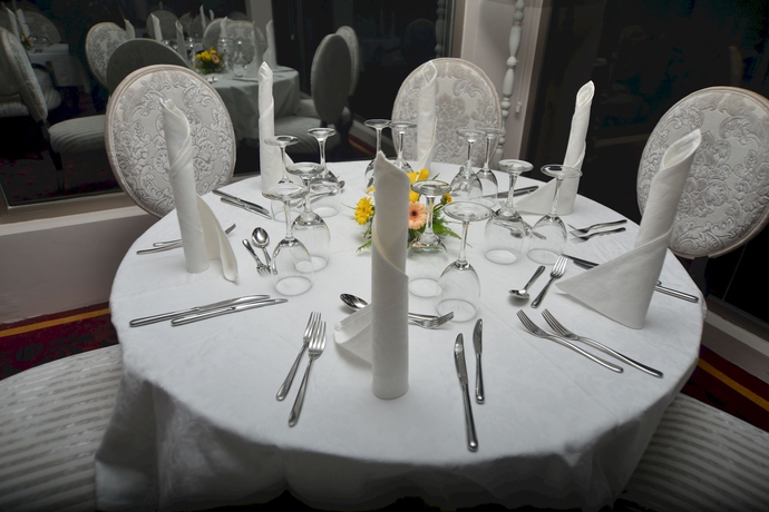 Imagen del bar/restaurante del Hotel Fleur De Lys Plateau. Foto 2