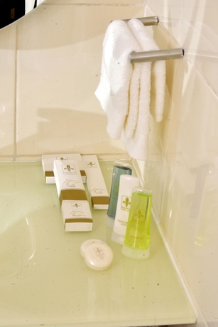 Imagen de la habitación del Hotel Fleur De Lys Plateau. Foto 13