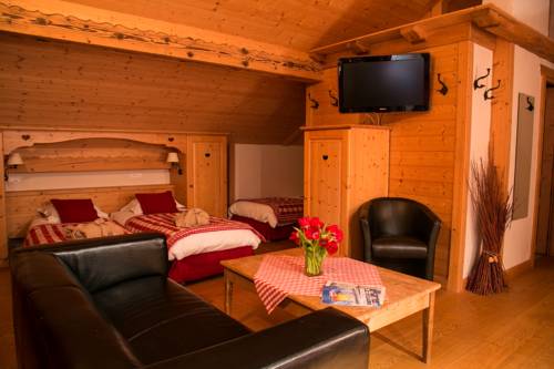 Imagen de la habitación del Hotel Fleur Des Neiges. Foto 9