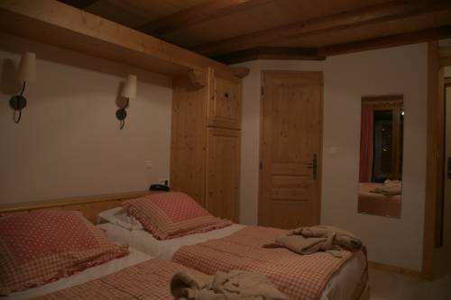 Imagen de la habitación del Hotel Fleur Des Neiges. Foto 13