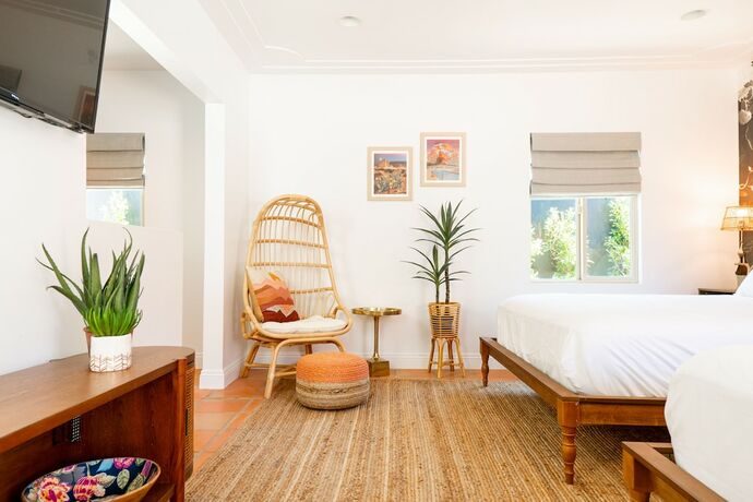 Imagen general del Hotel Fleur Noire. Foto 1