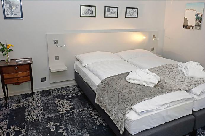 Imagen de la habitación del Hotel Fleur de Lis, Le Locle. Foto 8