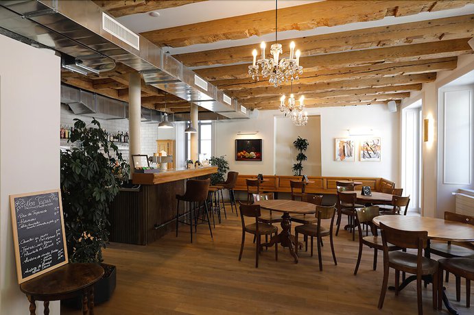 Imagen del bar/restaurante del Hotel Fleur de Lis, Le Locle. Foto 5