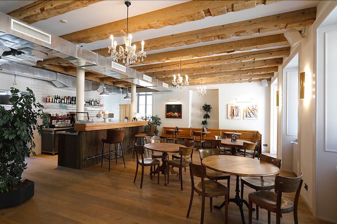 Imagen del bar/restaurante del Hotel Fleur de Lis, Le Locle. Foto 6