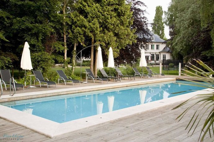 Imagen de la piscina del Hotel Fleur de Lys, Zedelgem. Foto 19