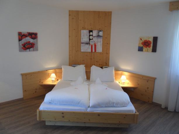 Imagen de la habitación del Hotel FleurAlp. Foto 7