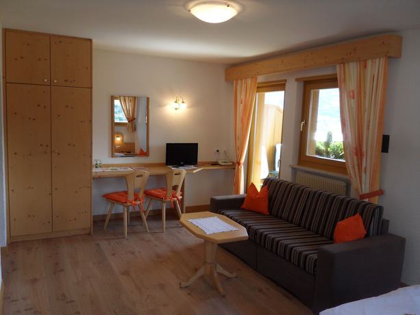 Imagen de la habitación del Hotel FleurAlp. Foto 8