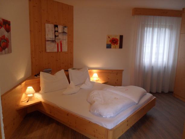 Imagen de la habitación del Hotel FleurAlp. Foto 10