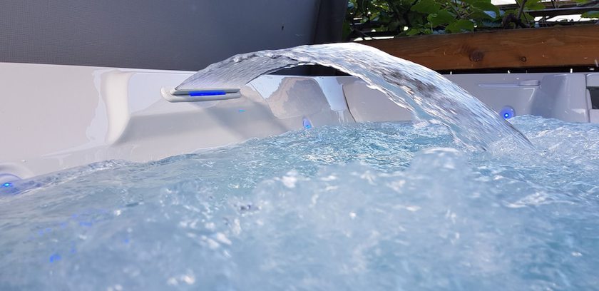 Imagen de la piscina del Hotel FleurAlp. Foto 20