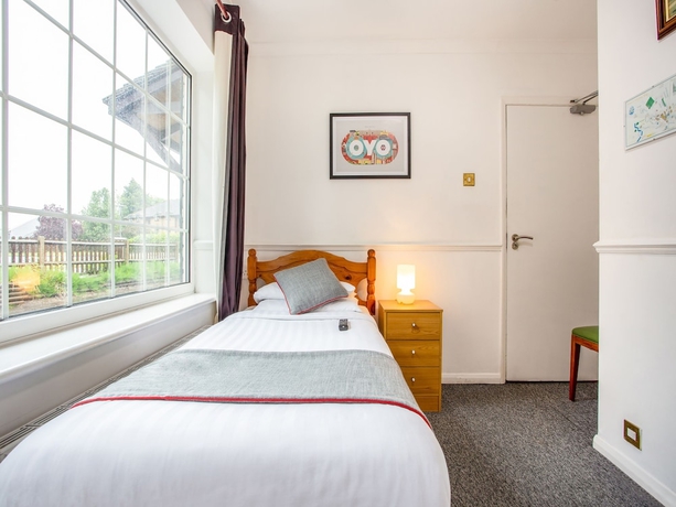 Imagen de la habitación del Hotel Flexistay Ambers Gatwick. Foto 10