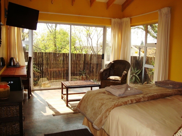 Imagen de la habitación del Hotel Flintstones Guest House Fourways. Foto 8