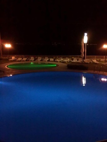 Imagen de la piscina del Hotel Flisvos, Kampos Oropou. Foto 8