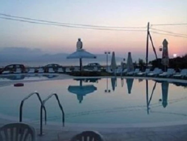 Imagen de la piscina del Hotel Flisvos, Kampos Oropou. Foto 9