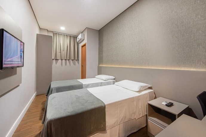 Imagen de la habitación del Hotel Fl&oacute;rida Mall and Suites. Foto 2