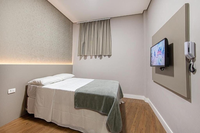 Imagen de la habitación del Hotel Fl&oacute;rida Mall and Suites. Foto 6