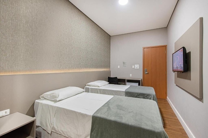 Imagen de la habitación del Hotel Fl&oacute;rida Mall and Suites. Foto 9