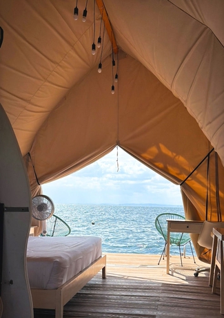 Imagen general del Hotel Floating Home in Reef Resort Unit 1. Foto 1