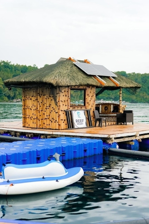 Imagen de los interiores del Hotel Floating Home in Reef Resort Unit 1. Foto 12