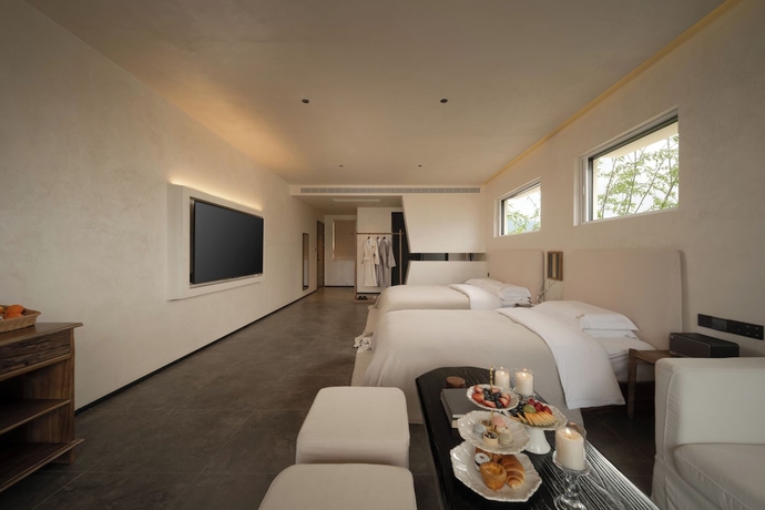 Imagen de la habitación del Hotel Floating Life Boundless Wild Resort. Foto 3