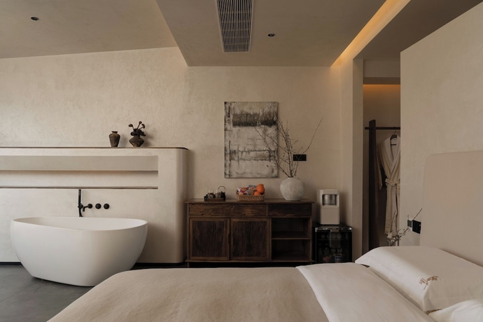 Imagen de la habitación del Hotel Floating Life Boundless Wild Resort. Foto 16