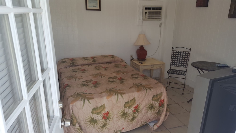 Imagen de la habitación del Hotel Floating Sea Cove Resort and Marina. Foto 15