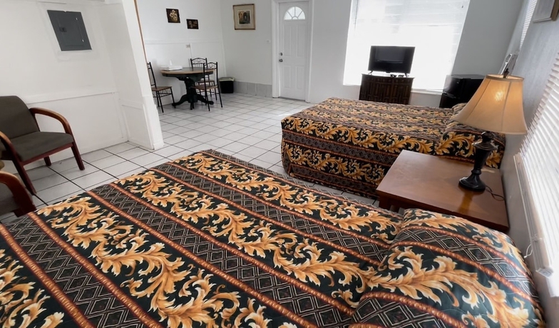 Imagen de la habitación del Hotel Floating Sea Cove Resort and Marina. Foto 18