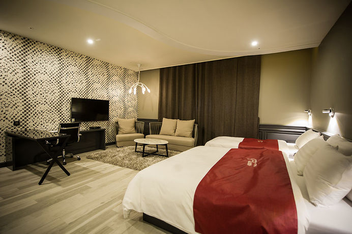 Imagen de los interiores del Hotel Floce. Foto 10