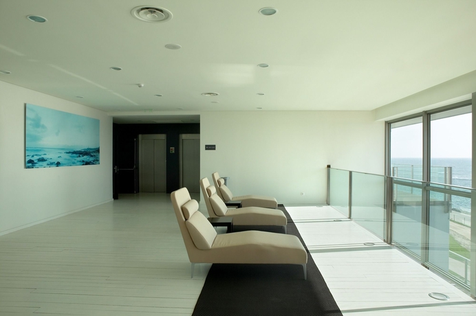 Imagen de la piscina del Hotel Flôr De Sal. Foto 15