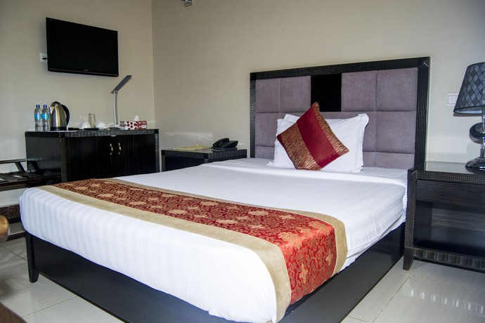 Imagen de la habitación del Hotel Flomi. Foto 8