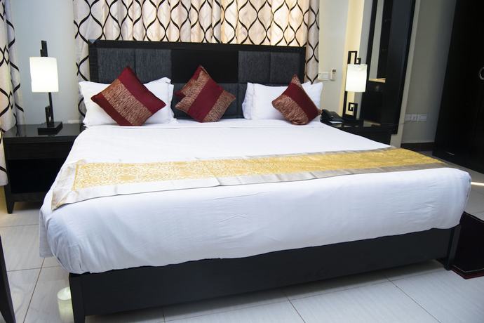 Imagen de la habitación del Hotel Flomi. Foto 10