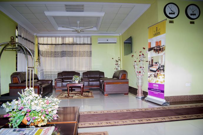 Imagen del bar/restaurante del Hotel Flomi. Foto 4