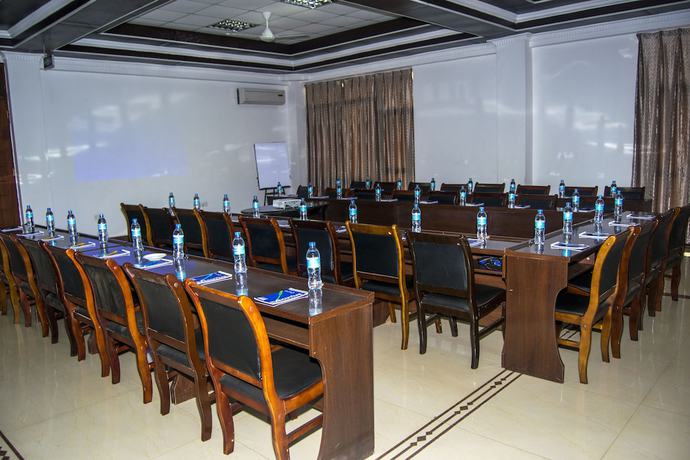 Imagen de los interiores del Hotel Flomi. Foto 18