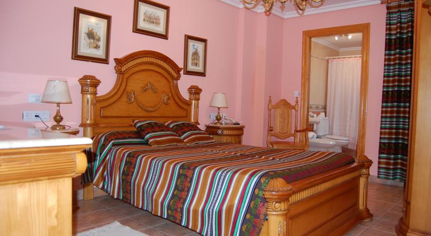 Imagen de la habitación del Hotel Flor De La Mancha. Foto 12