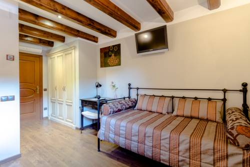 Imagen de la habitación del Hotel Flor De Neu. Foto 9