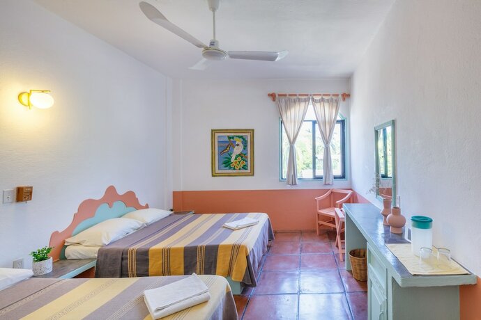 Imagen de la habitación del Hotel Flor de Maria, Puerto Escondido. Foto 15