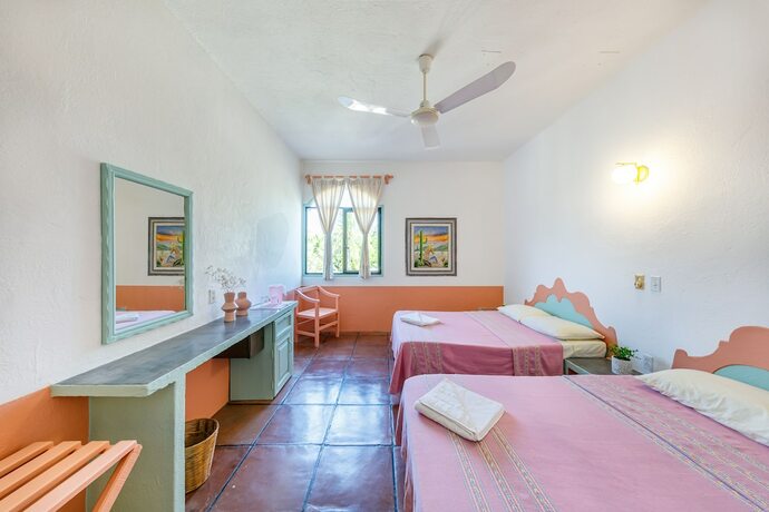 Imagen general del Hotel Flor de Maria, Puerto Escondido. Foto 9