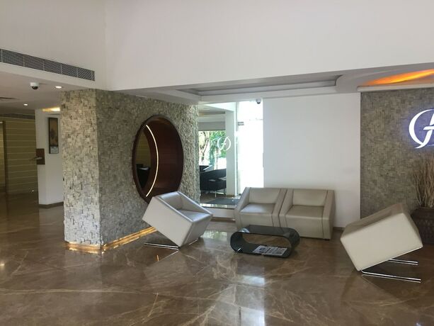 Imagen de los interiores del Hotel Flora Airport and Convention Centre Kochi. Foto 37