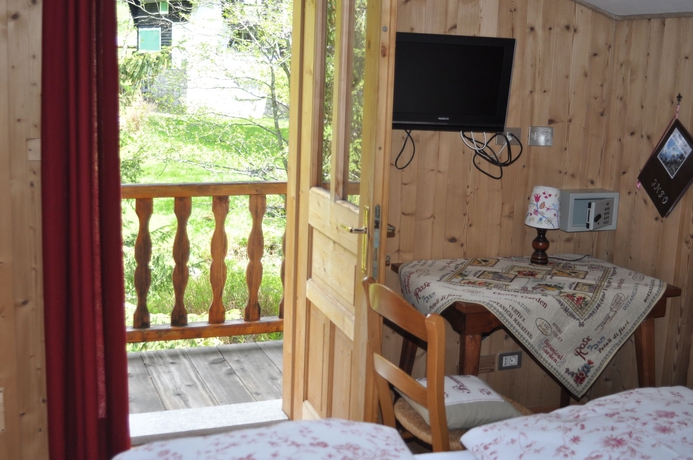 Imagen de la habitación del Hotel Flora Alpina. Foto 7