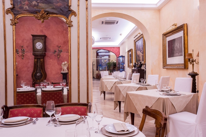 Imagen del bar/restaurante del Hotel Flora, CAGLIARI. Foto 3