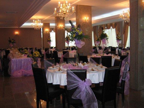 Imagen del bar/restaurante del Hotel Flora, Drobeta-Turnu Severin. Foto 2