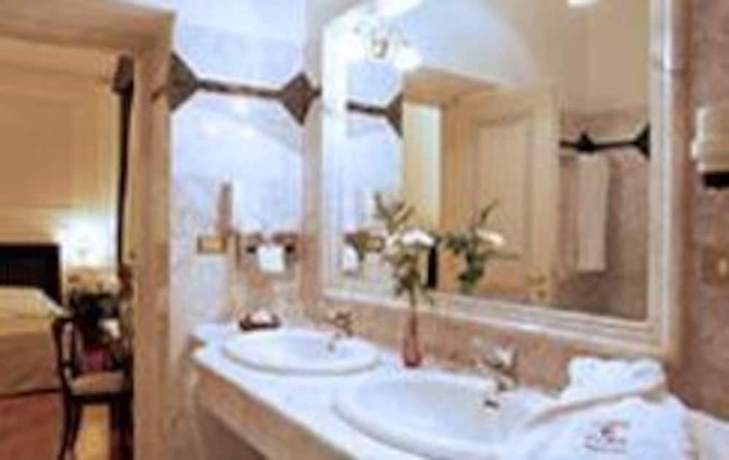 Imagen de la habitación del Hotel Flora, Frascati. Foto 12