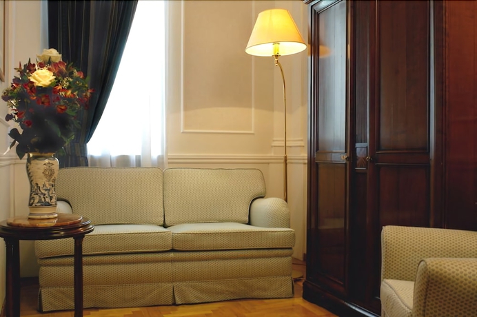 Imagen de la habitación del Hotel Flora, Frascati. Foto 14