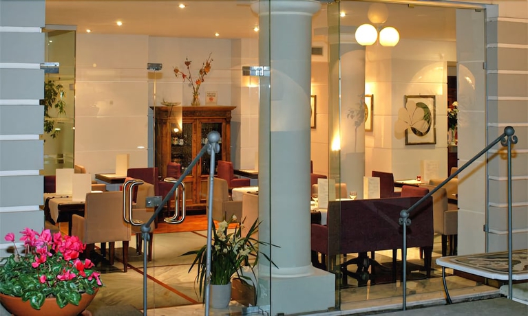 Imagen general del Hotel Flora, Frascati. Foto 3