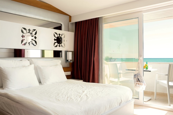 Imagen de la habitación del Hotel Flora Garden Beach (+16 a&ntilde;os). Foto 12