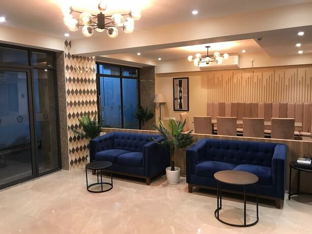 Imagen general del Hotel Flora, Mal&eacute;. Foto 6