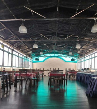 Imagen del bar/restaurante del Hotel Flora Place. Foto 14