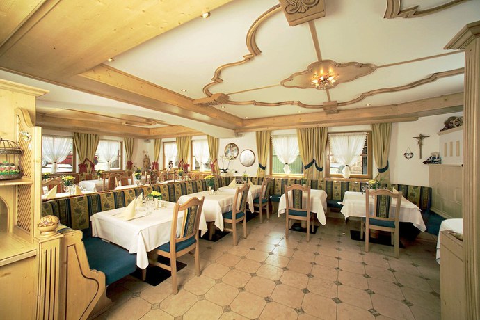 Imagen del bar/restaurante del Hotel Flora, Selva di Val Gardena. Foto 2