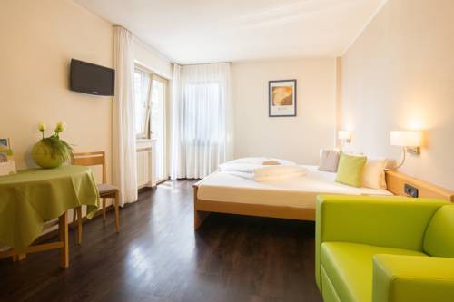 Imagen de la habitación del Hotel Flora & Suites. Foto 8
